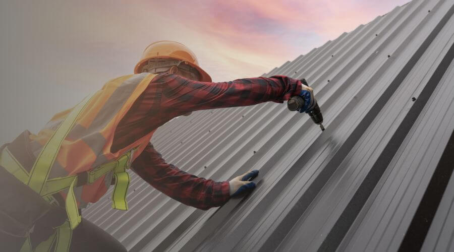 Professional gutter cleaning in Bloomingdale, OH